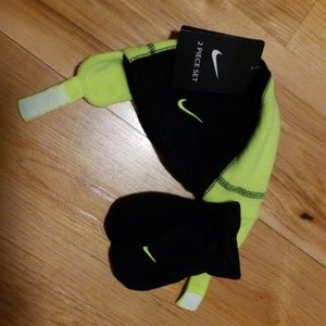 SOLD Infant winter hat and mittens